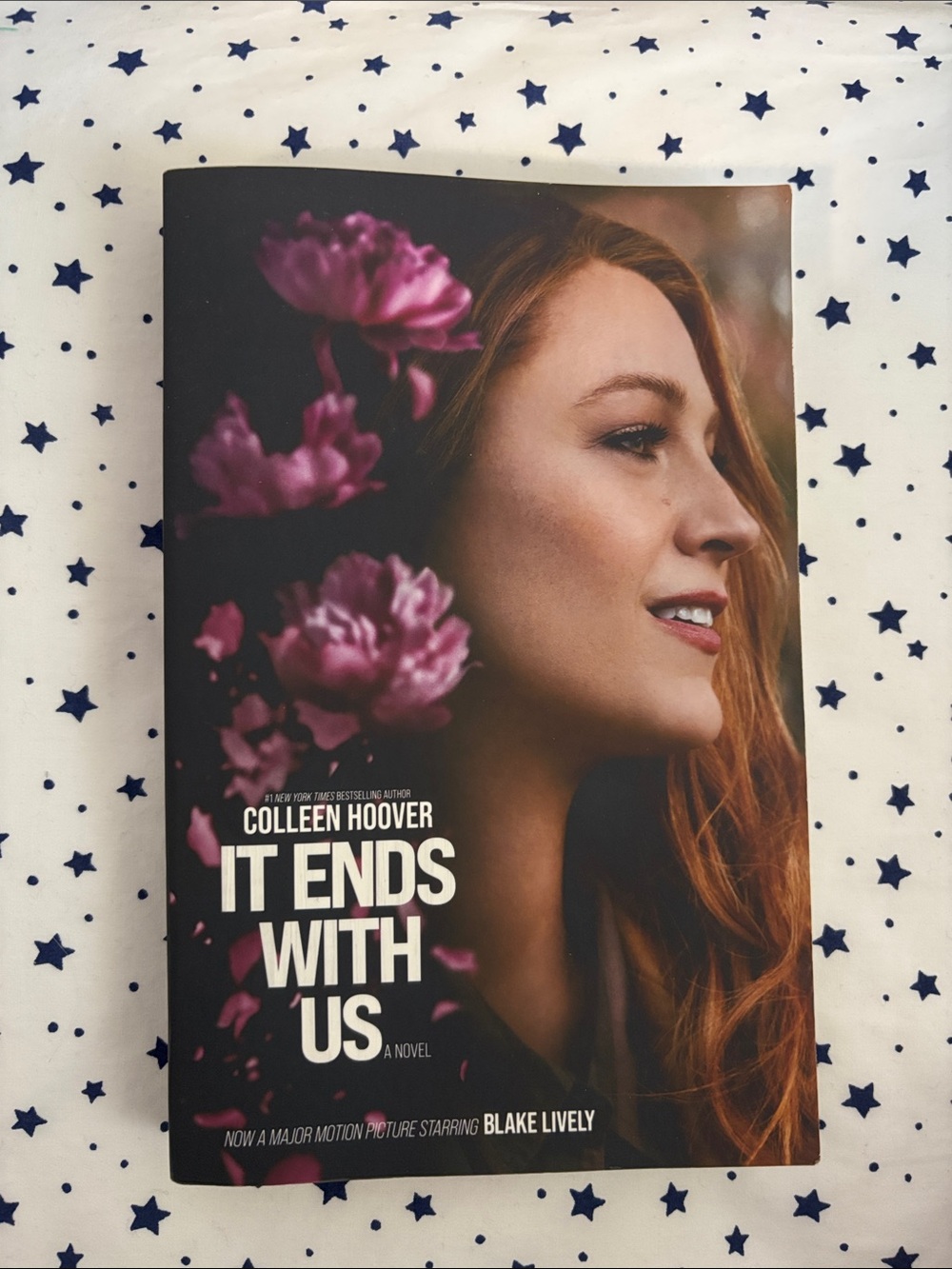 It Ends With Us by Colleen Hoover paperback
